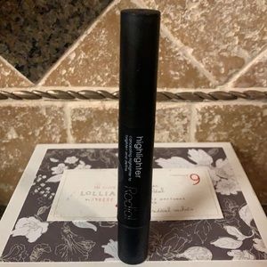 Rodial Highlighter Pink concealer to brighten